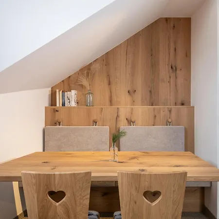 Zirbenhof מלון דירות