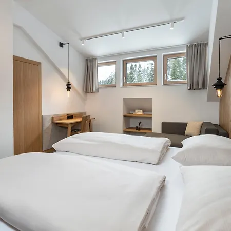Aparthotel Zirbenhof 3*